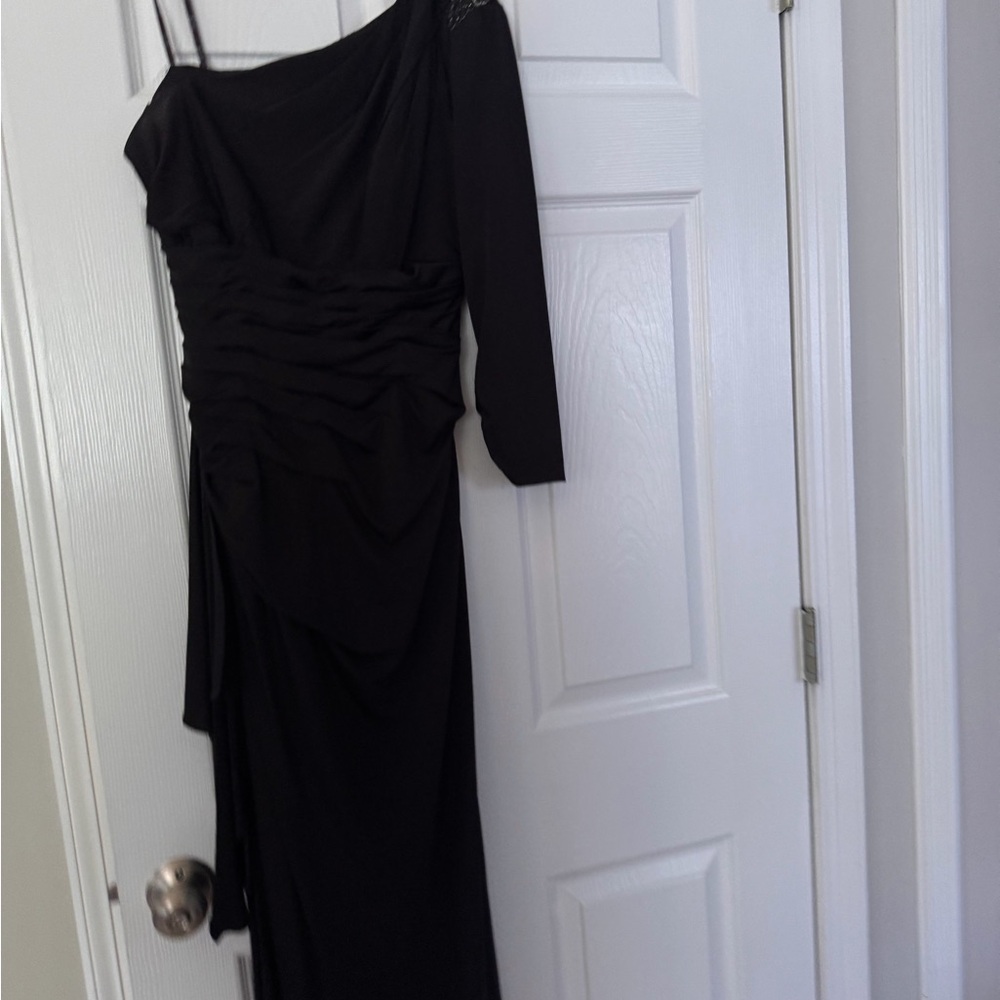 Camille La Vie Black One-Shoulder Ruched Gown